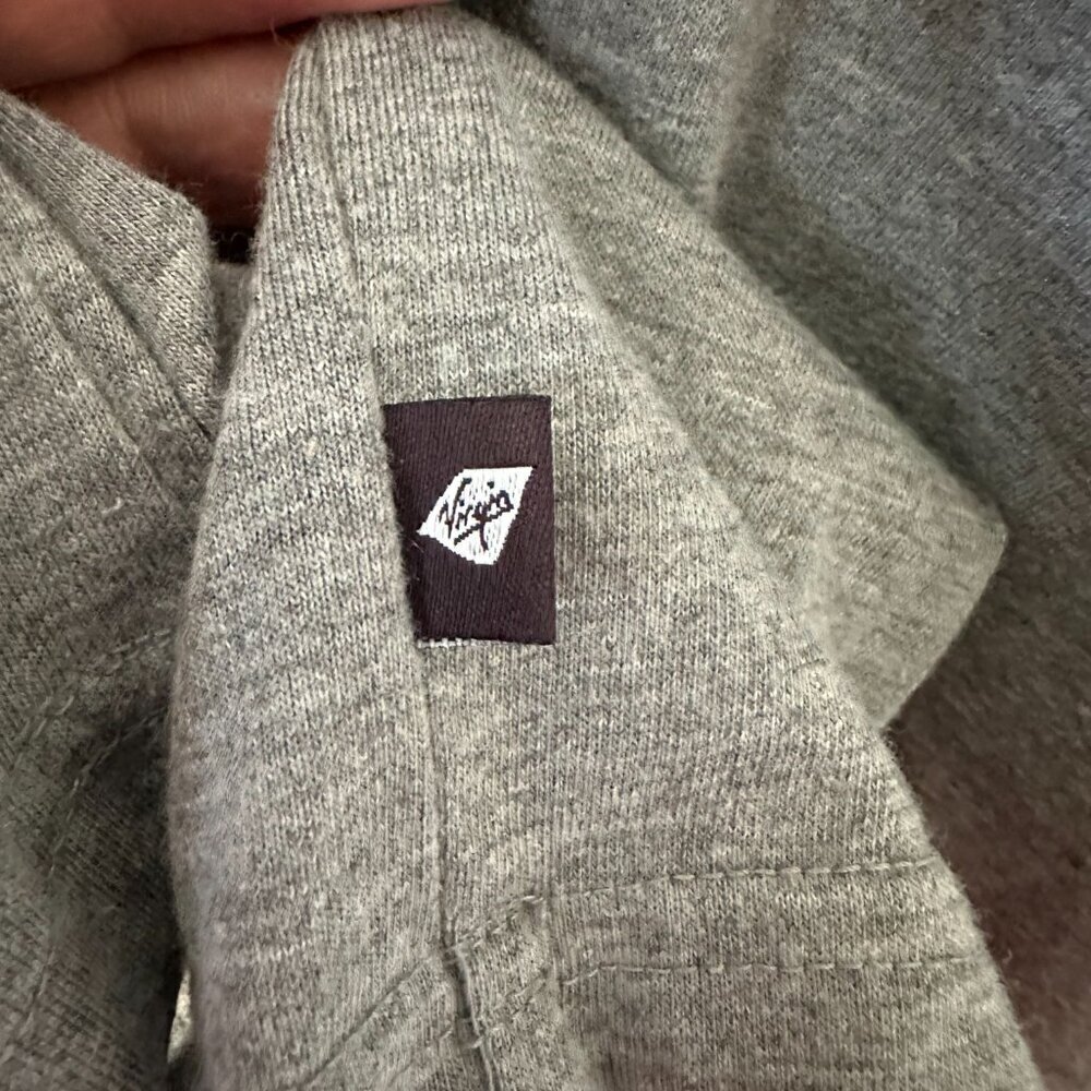Grey L/XL Virgin Atlantic Long Sleeve Tee Shirt / Loungewear - Picture 5 of 10
